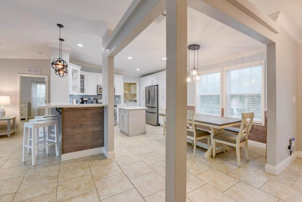 Loggerhead Lagoon - Modern Waterfront Home Pirates Cove Exterior foto