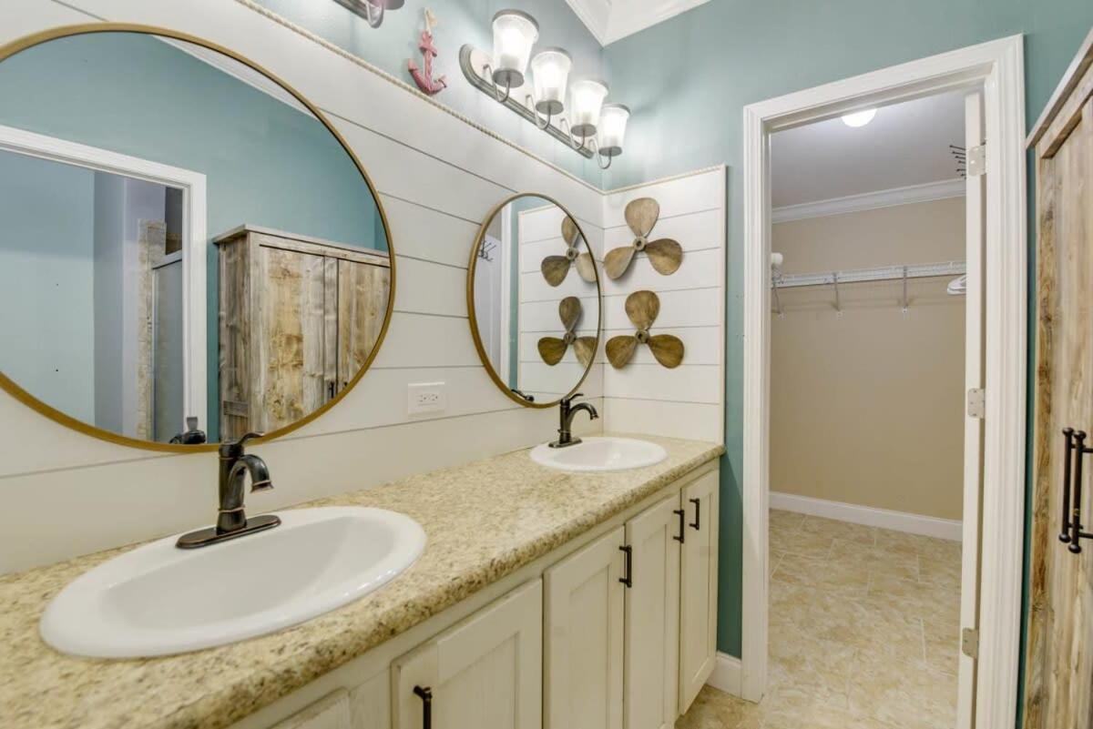 Loggerhead Lagoon - Modern Waterfront Home Pirates Cove Exterior foto